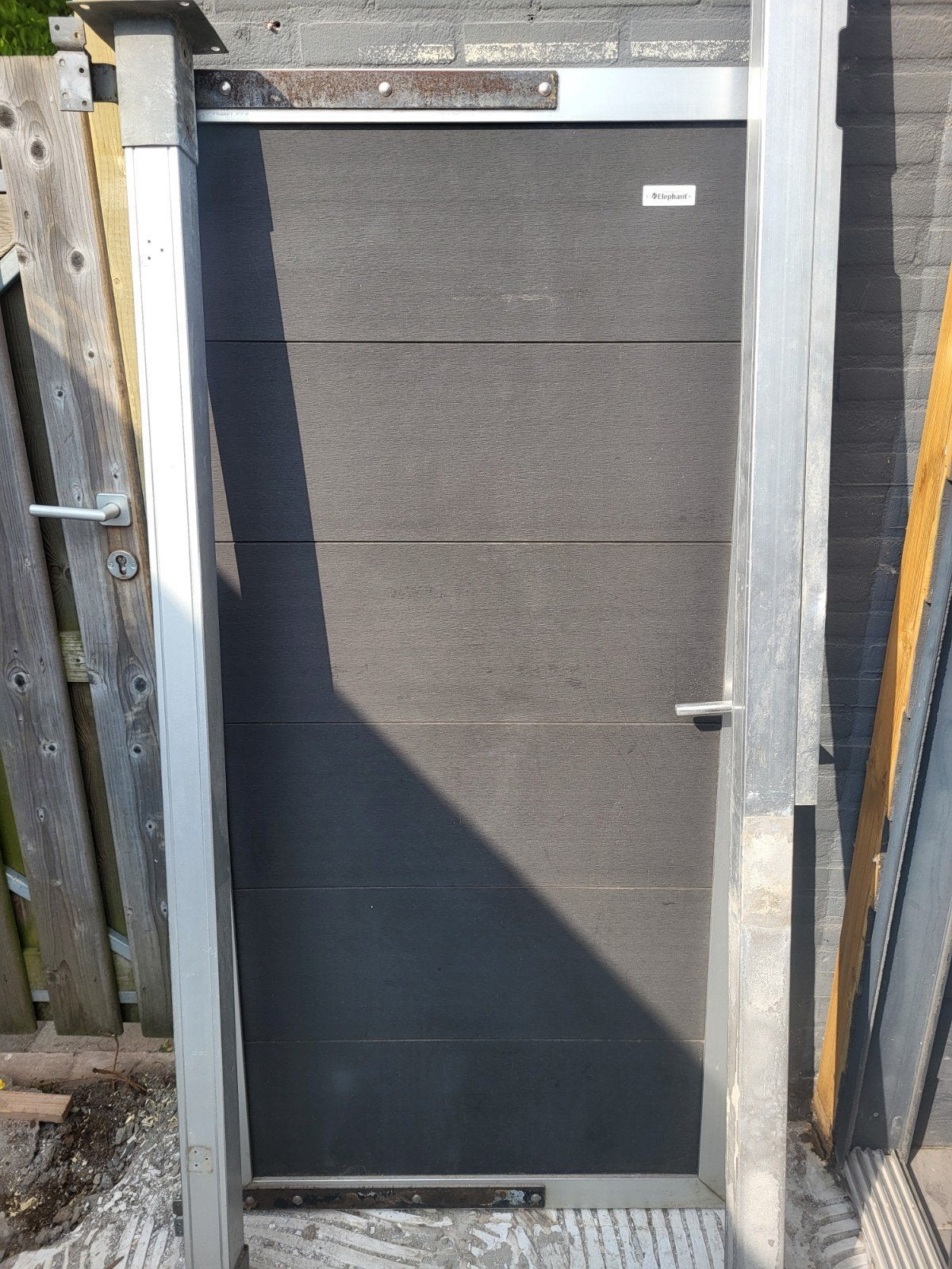 moderne tuinpoort van composiet, Ophalen, Buitendeur