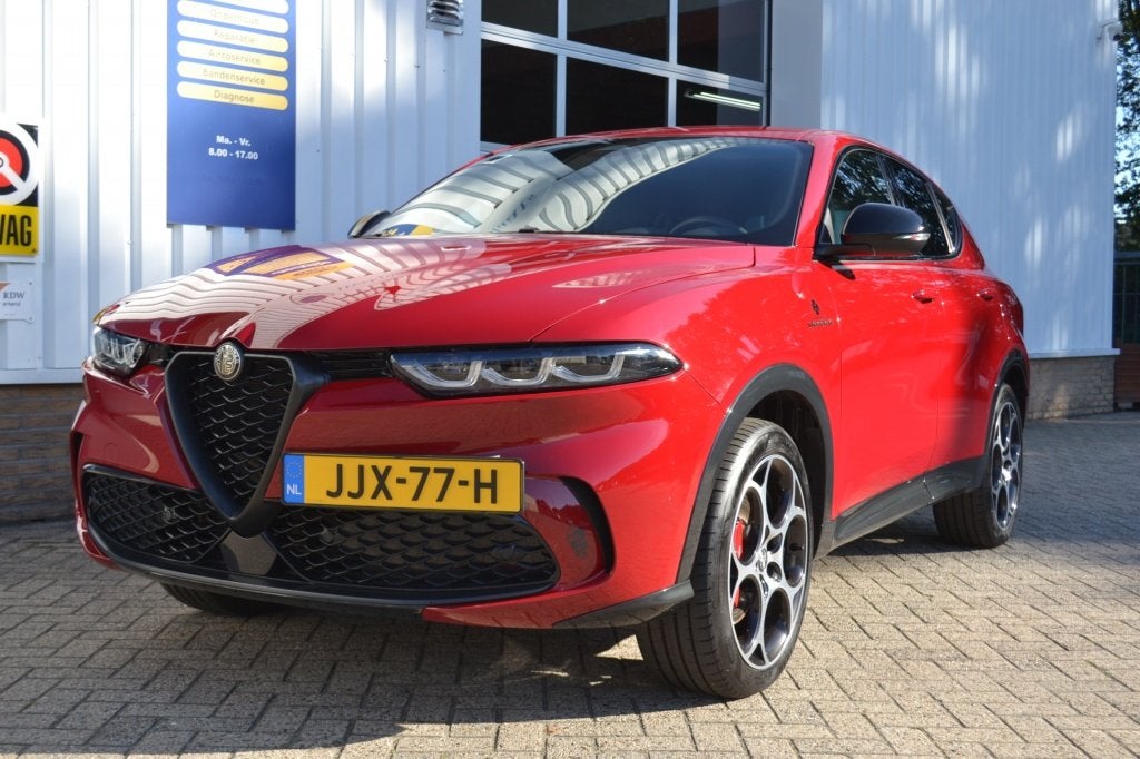 Alfa romeo Tonale 1.3T PHEV Veloce, Auto's, 12 maanden, 4 cilinders, Bedrijf, Hybride Elektrisch/Benzine