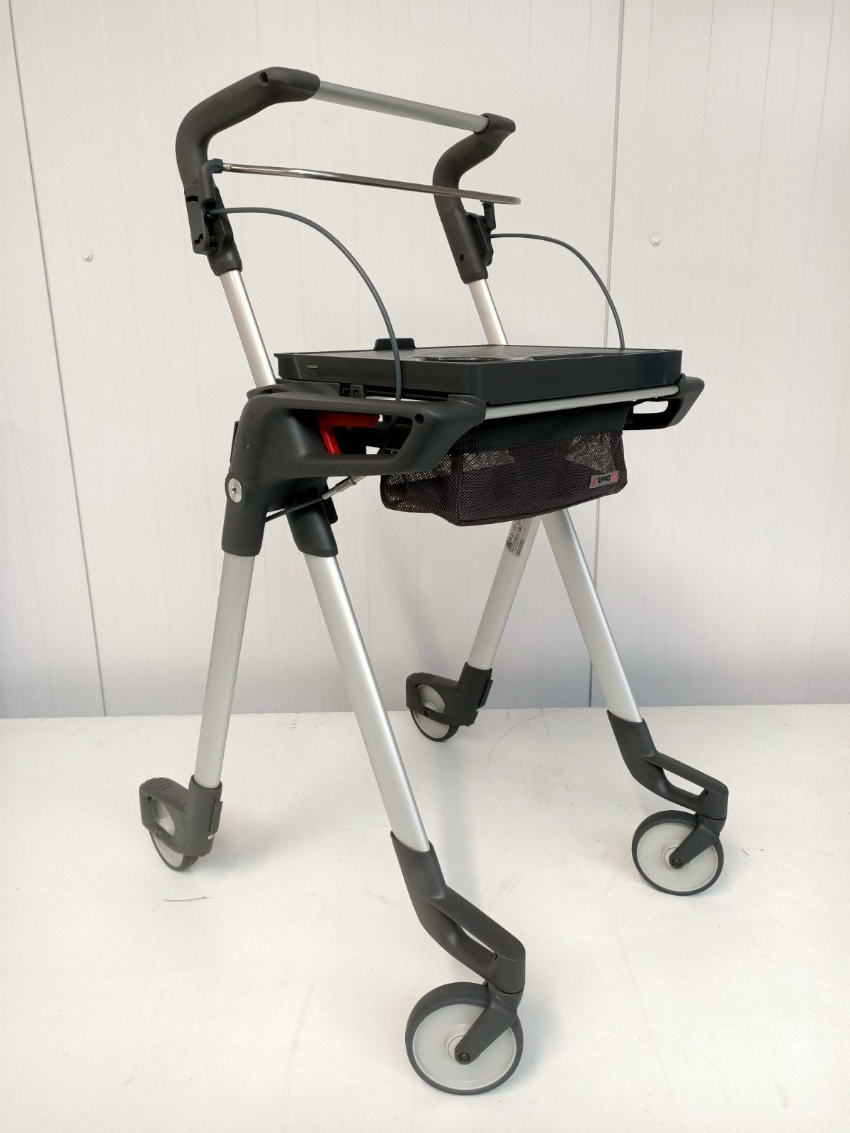 Topro Hestia binnen rollator incl Garantie en Servicebeurt., Diversen, -, -, Ophalen of Verzenden, Zo goed als nieuw