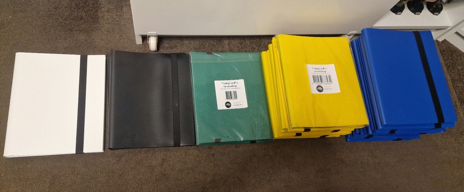 Binders, Hobby en Vrije tijd, Ophalen, Zo goed als nieuw