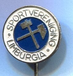 Sportvereniging Limburgia zilverkleurig speldje ( Z_036, Verzamelen, Ophalen of Verzenden, Zo goed als nieuw, Sport, Speldje of Pin