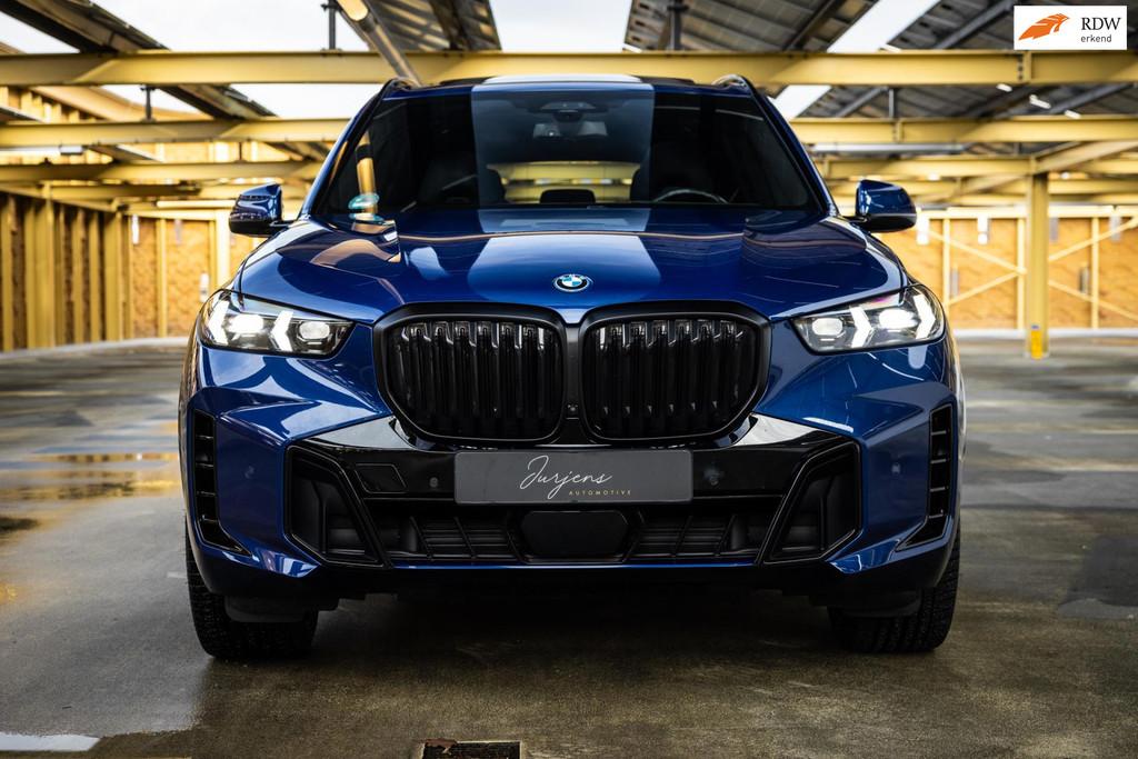 BMW X5 XDrive 50e M-Sport | Individual | M Massage Zetels |, Gebruikt, 2395 kg, Blauw, Bedrijf