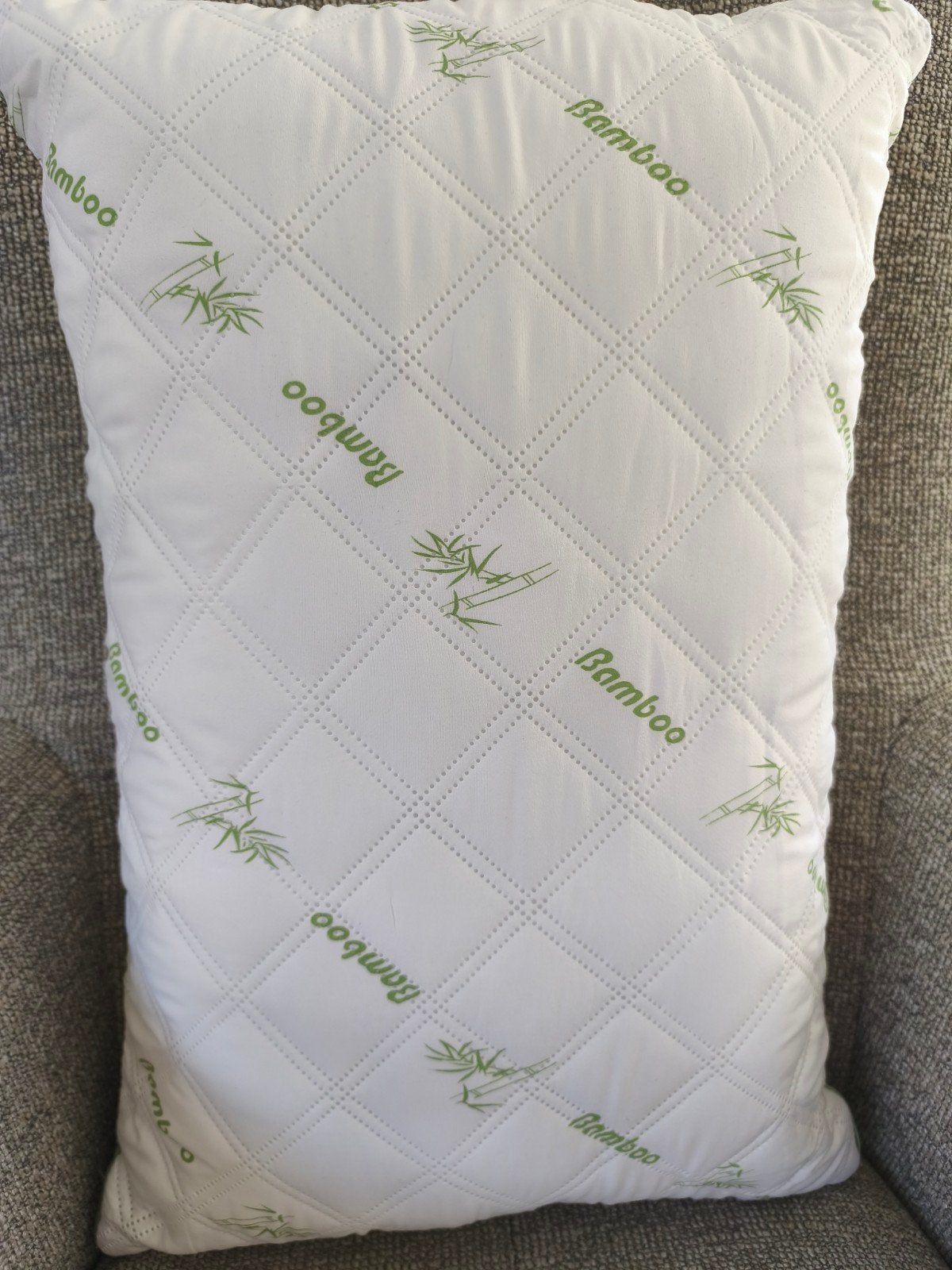 Te koop, mooi nieuw Bamboo hoofdkussen., Ophalen, Eenpersoons, Wit, Ritssluiting