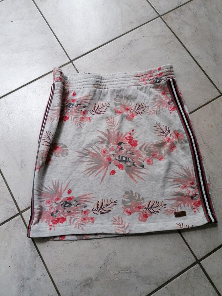 S'questo Rokje Maat 36/S Bloemenprint, Ophalen of Verzenden, Zo goed als nieuw, Maat 36 (S), Boven de knie