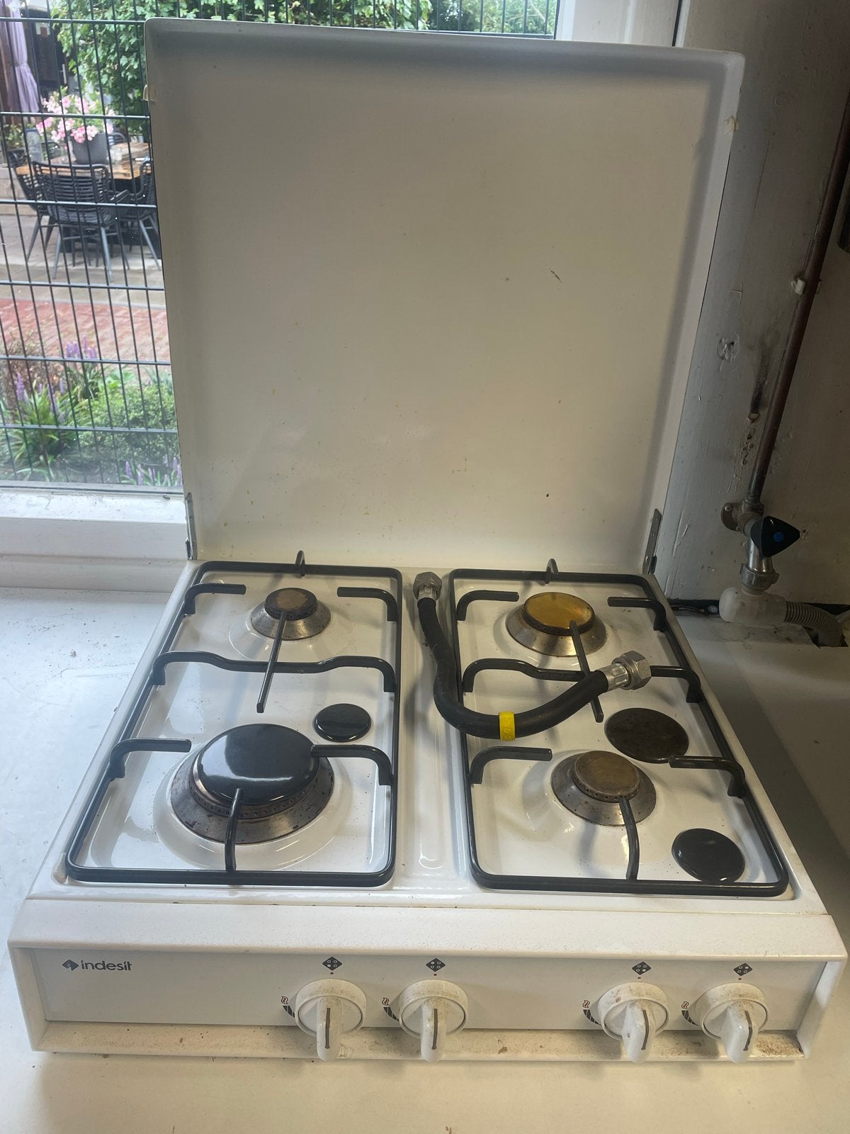 Indesit Gasplaat met 4 Kookzones - Wit, Witgoed en Apparatuur, Kookplaten, Ophalen, Gebruikt, 4 kookzones, Gas