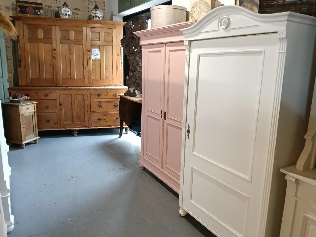 Grote oude antieke kast afkomstig uit ziekenhuis., Gebruikt, Ophalen of Verzenden, Minder dan 150 cm, 150 tot 200 cm