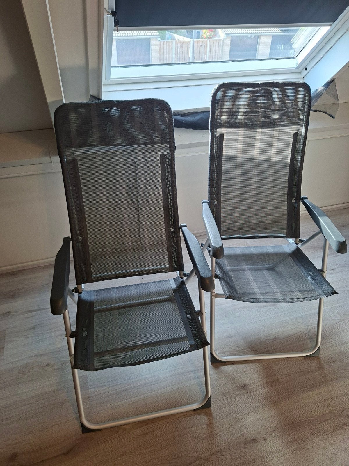 2 human nature  standen stoelen bijna niet gebruikt, Caravans en Kamperen, Ophalen, Zo goed als nieuw, Campingstoel