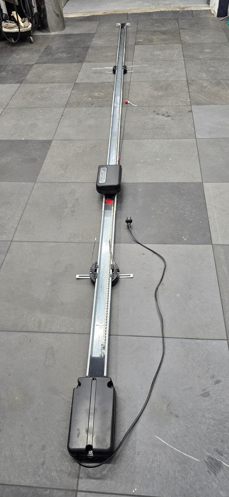 Sommer 9060 elektrische garagedeuropener, Ophalen, Gebruikt, Garagedeur, 120 cm of meer