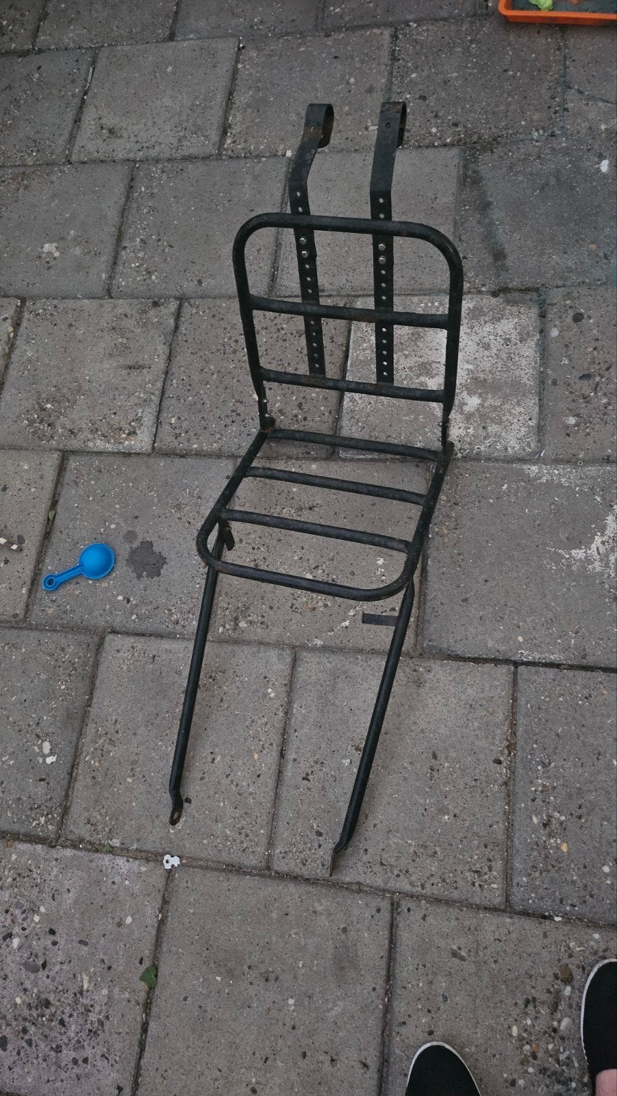 Stevige zwarte fiets voordrager, Ophalen, Gebruikt