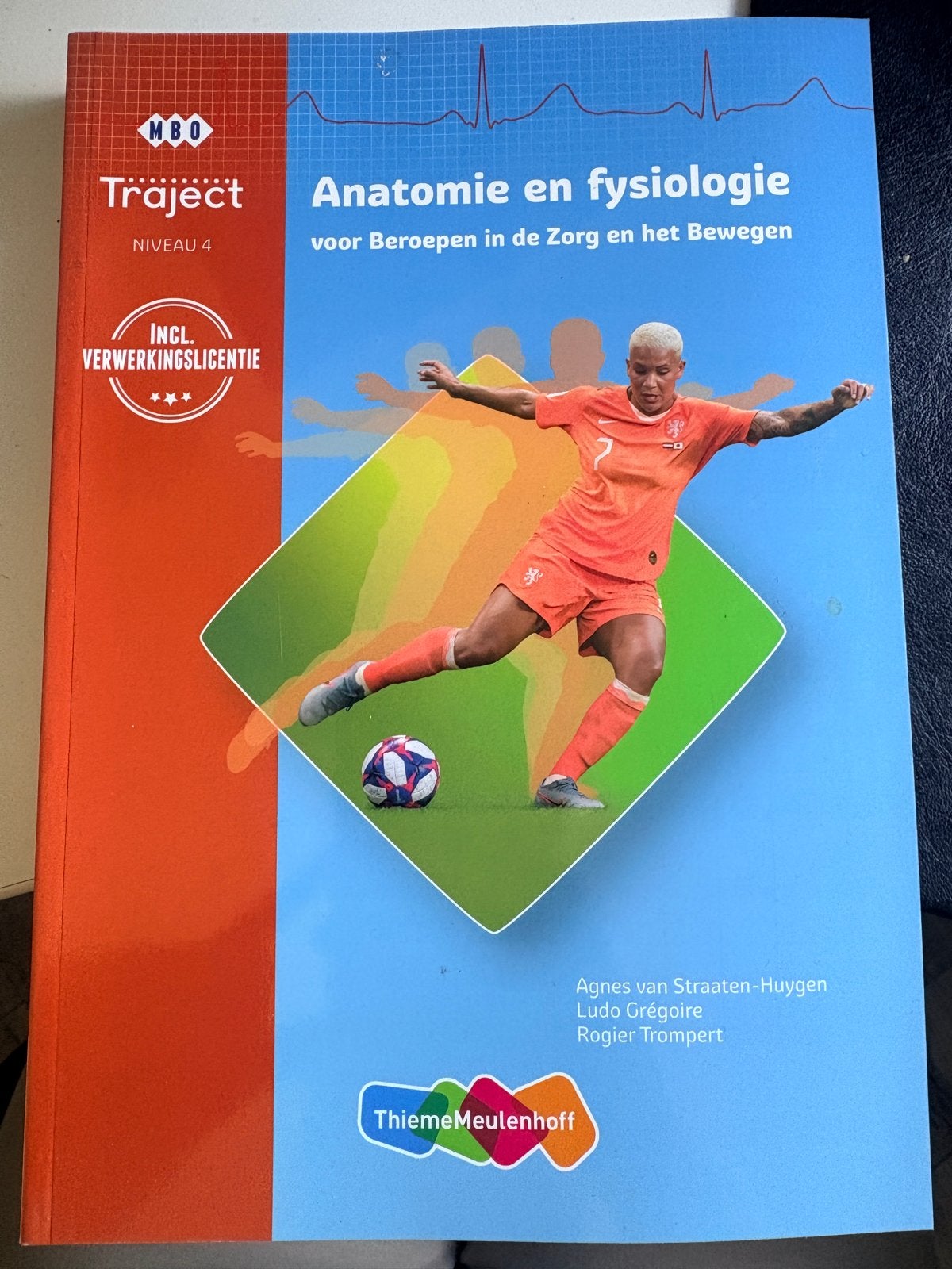 Anatomie en Fysiologie MBO Niveau 4 Zorg en Beweging, Ophalen, Beta, Zo goed als nieuw, MBO