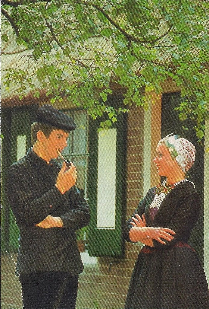 Veluwe Klederdracht Gelopen Ansichtkaart ( 8860 ), Ophalen of Verzenden, 1980 tot heden, Gelopen, Gelderland