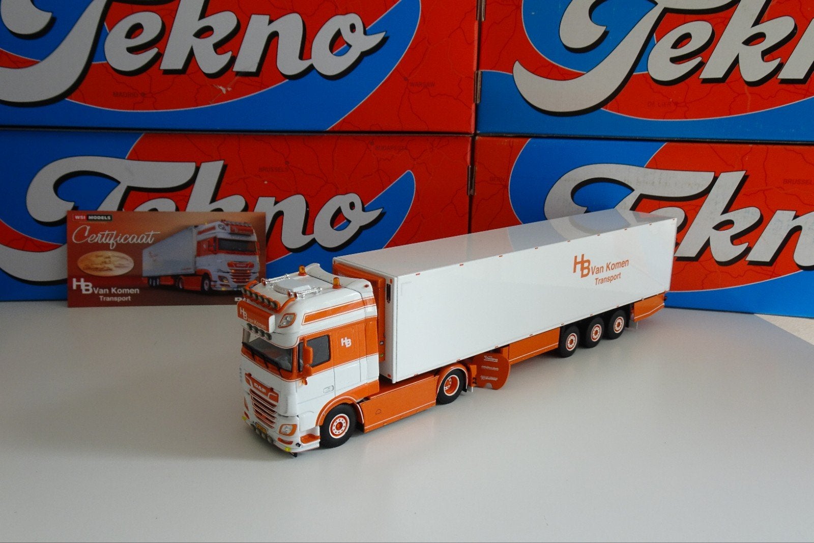 HB van Komen Daf XF 530 - WSI, Hobby en Vrije tijd, Ophalen of Verzenden, Nieuw, Bus of Vrachtwagen, Wsi