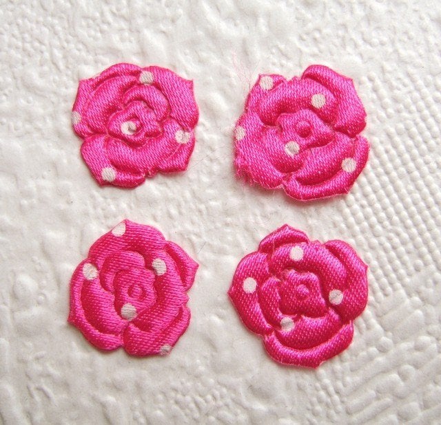 OPRUIMING ~ Fuchsia satijnen polkadots roosje ~ 13 mm, -, -, Nieuw, Ophalen of Verzenden