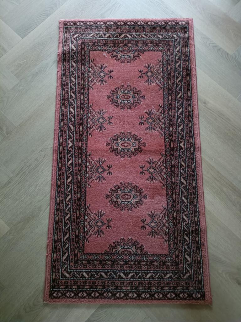 Roze Perzisch tapijt met traditioneel patroon, Ophalen, Gebruikt, Rood, 100 tot 150 cm