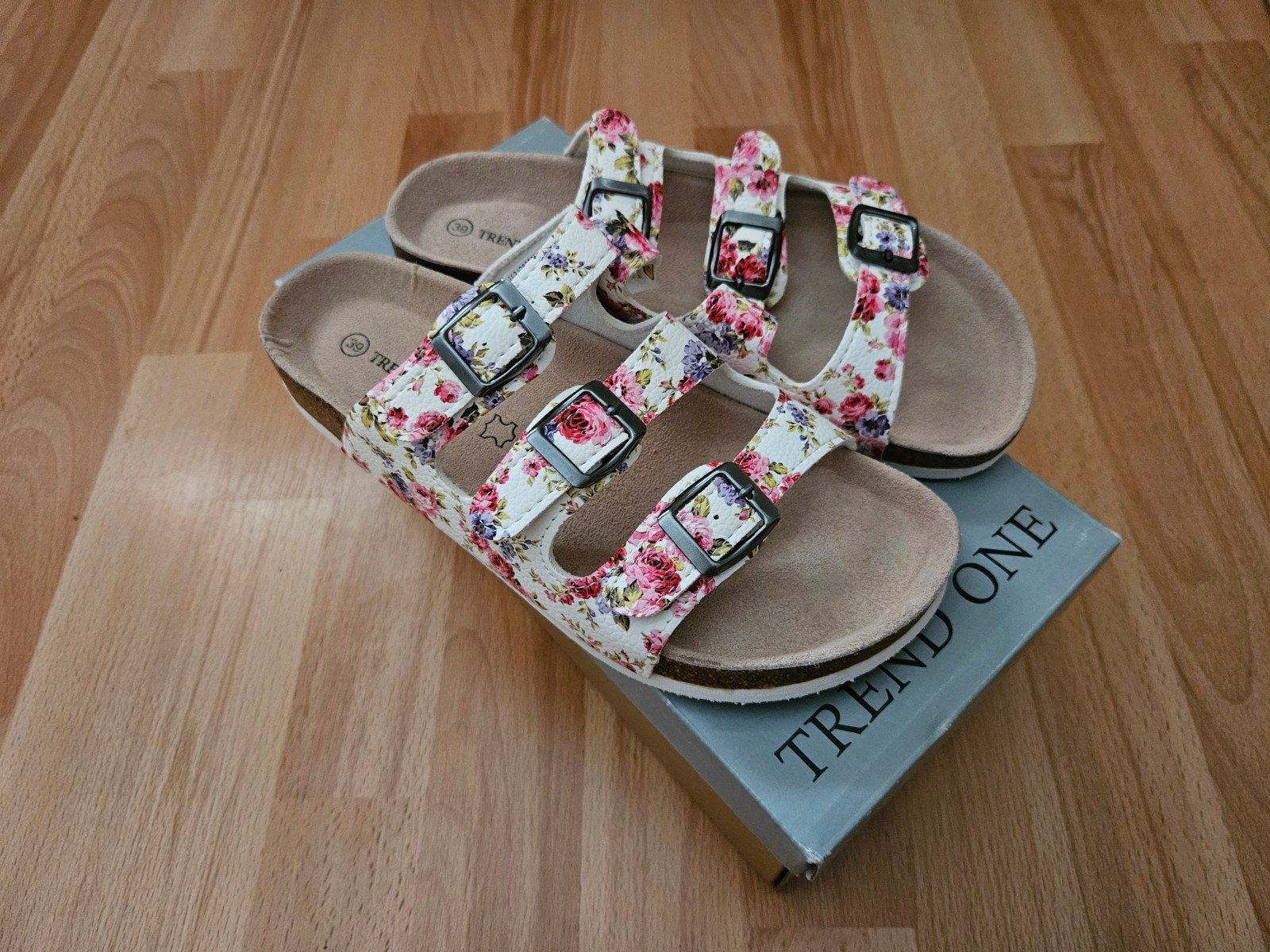 Trend One sandalen met bloemenprint, maat 39, Kleding | Dames, Wit, Nieuw, Trend One, Sandalen of Muiltjes