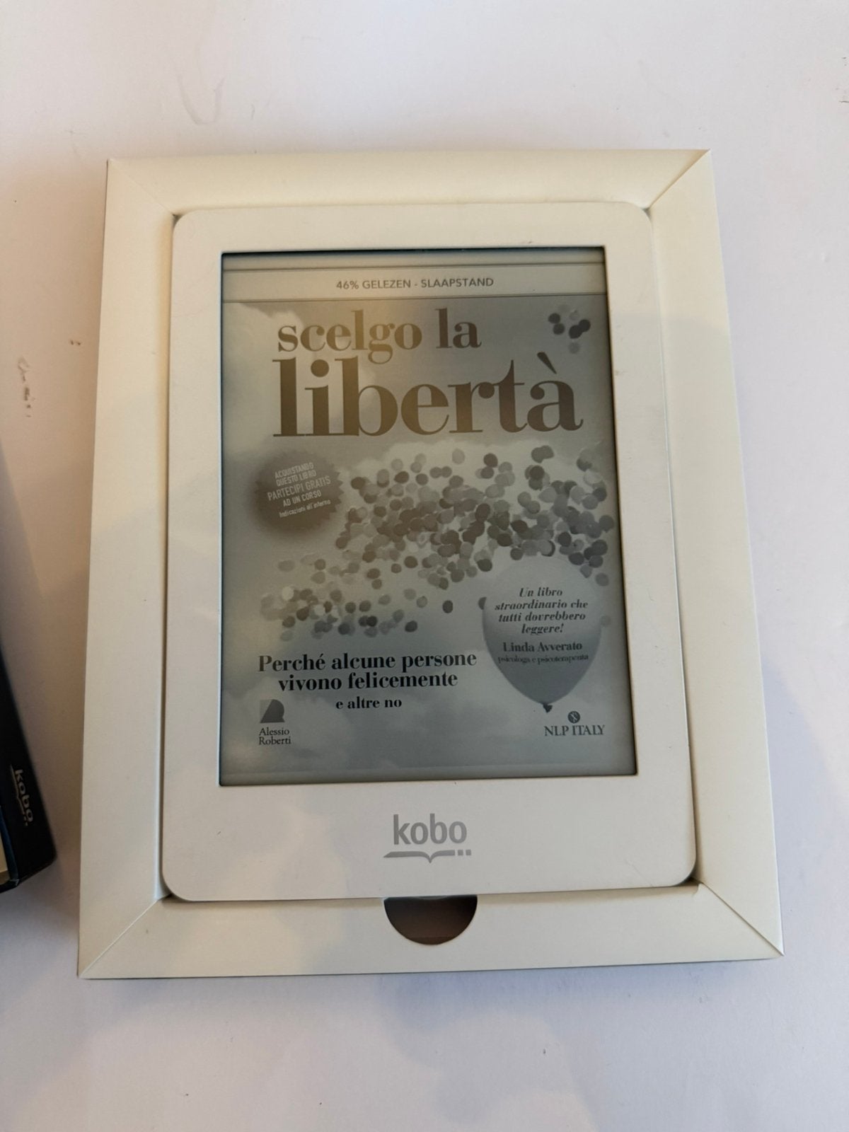 Kobo Glo – uitstekende staat - 4GB –  Doos, Computers en Software, E-readers, Verzenden, Kobo, Zo goed als nieuw, 4 GB of minder