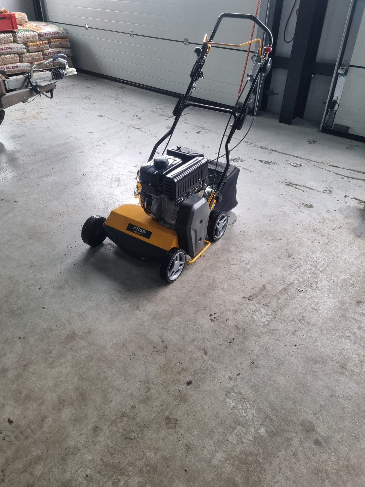 Verticuteermachine te huur, Tuin en Terras, Hand-tuingereedschap, Zo goed als nieuw, Ophalen