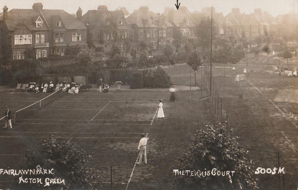 foto 1914 FAIRLAWN-PARK ACTON GREEN LONDON TENNIS 1914  686, Verzenden, Voor 1920, Gelopen, Sport en Spel