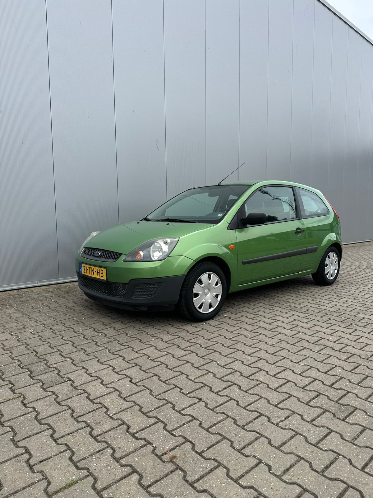 Ford Fiësta 1.3 Champion *NAP *Airco * bijna nieuwstaat, 1299 cc, 40 €/maand, 4 cilinders, Origineel Nederlands