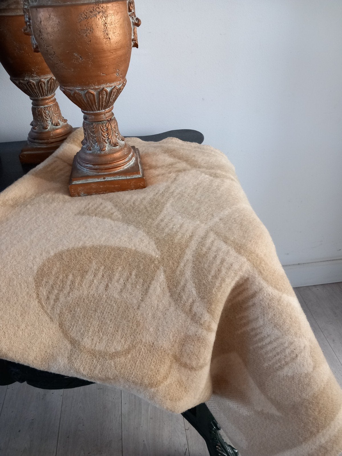 100% wollen deken Bemo creme, Huis en Inrichting, Woonaccessoires | Plaids en Woondekens, Ophalen of Verzenden