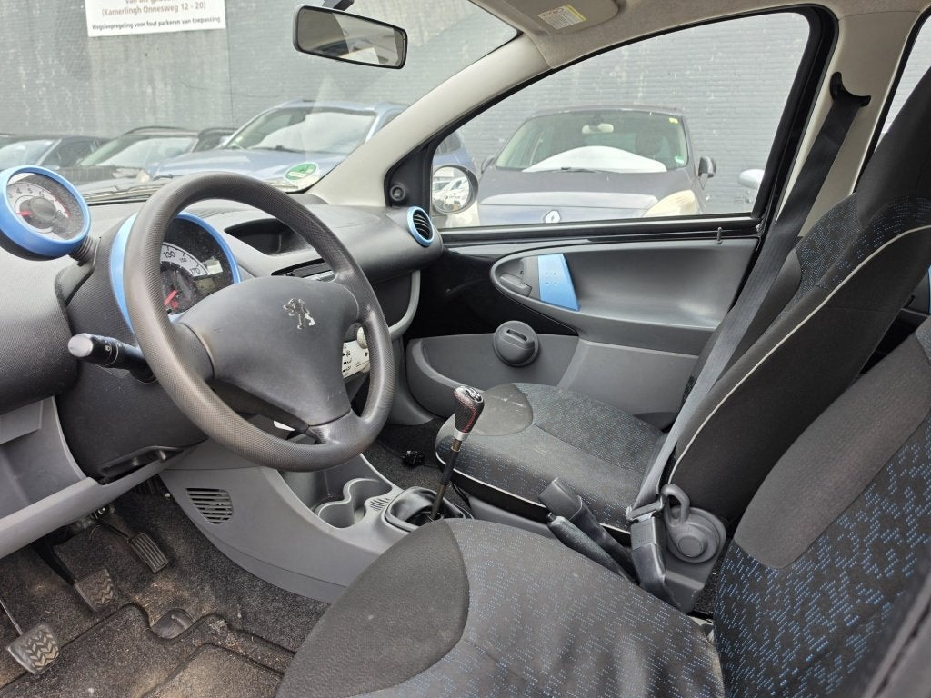 Peugeot 107 1.0-12V Urban Move 5Drs Airco Lees Tekst!, Euro 5, Gebruikt, 4 stoelen, Elektrische ramen
