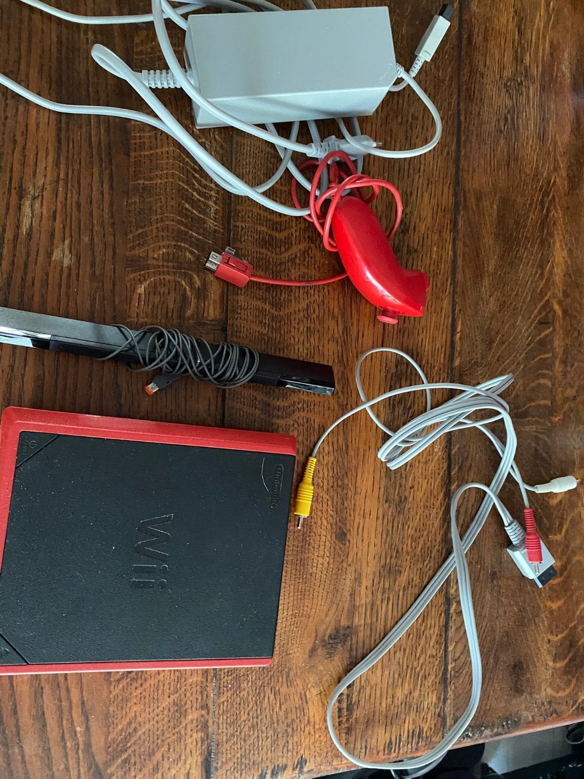 rode wii zonder controller, Spelcomputers en Games, Ophalen of Verzenden, Gebruikt, Zonder controller