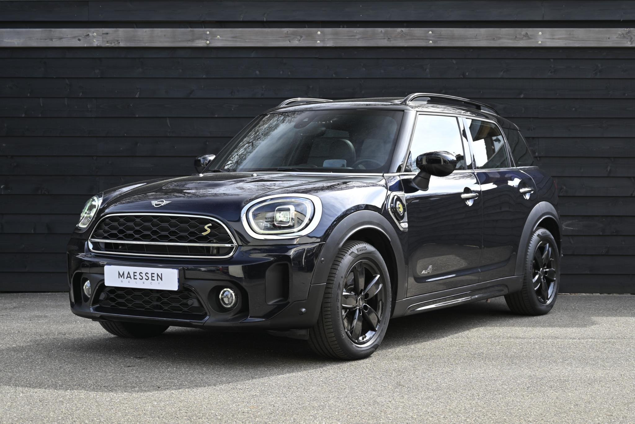 MINI Countryman 1.5 Cooper S E ALL4 | Pano| H&K Audio | HUD, Automaat, Countryman, Zwart, Bedrijf