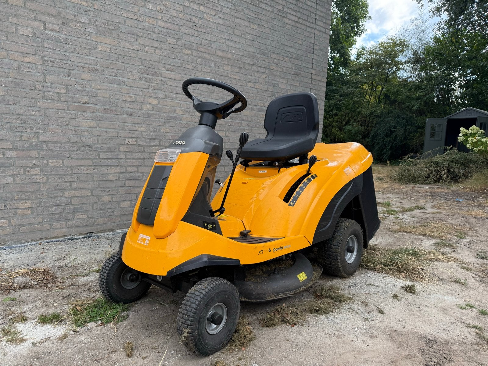 Stiga Combi 3072 H Zitmaaier - Zeer goede staat, Tuin en Terras, Ophalen, Cirkelmaaier, Zo goed als nieuw, Opvangbak