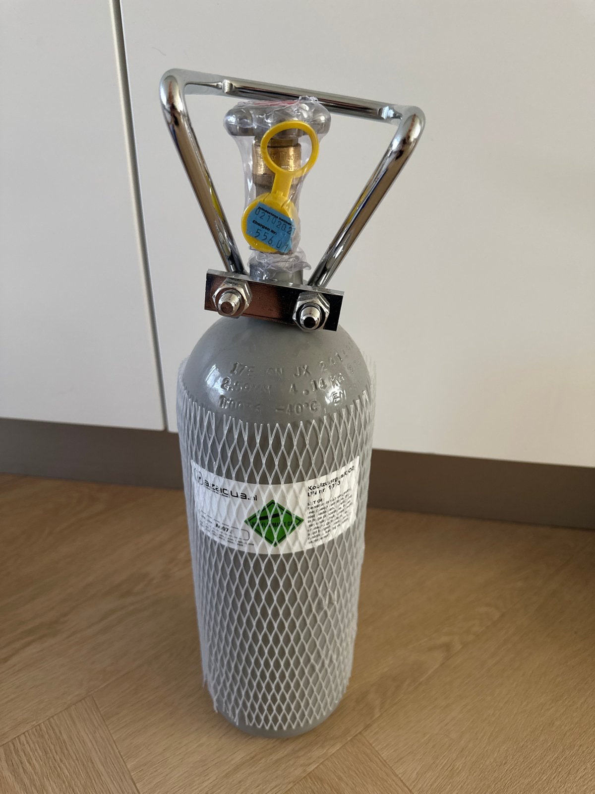 CO2 fles 2kg vol en nieuw geseald voor aquarium, Dieren en Toebehoren, Ophalen, Nieuw