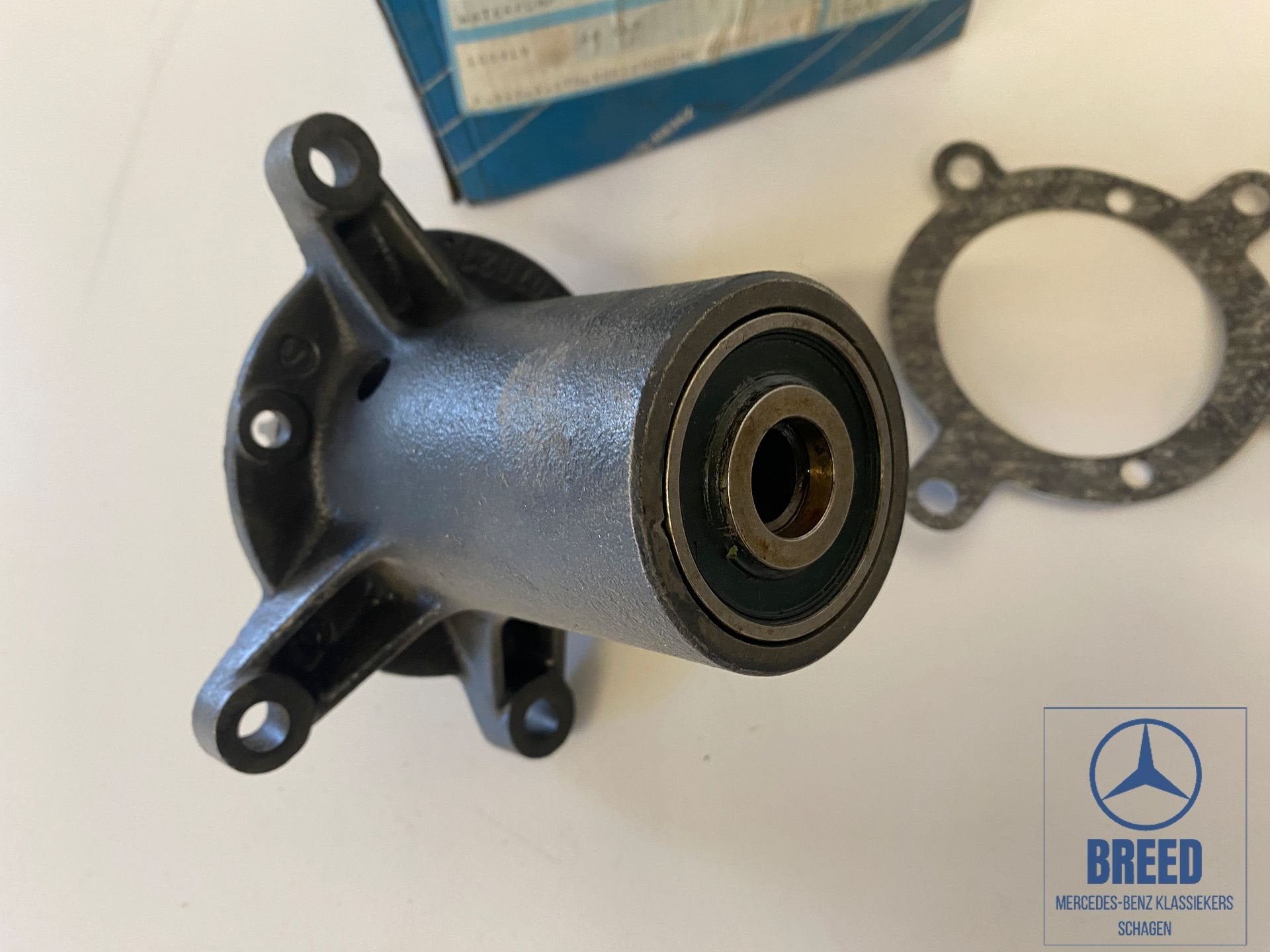 NOS waterpomp Mercedes-Benz W601 W602 W611 T1 TN W460 W631, Auto-onderdelen, Motor en Toebehoren, -, Nieuw, Ophalen of Verzenden