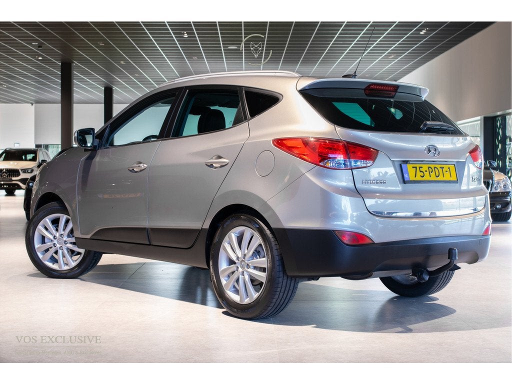 Hyundai ix35 2.0i i-Catcher Pano|Leder|Keyless|Camera|Cruise, Auto's, Hyundai, Gebruikt, Zwart, 4 cilinders, Handgeschakeld