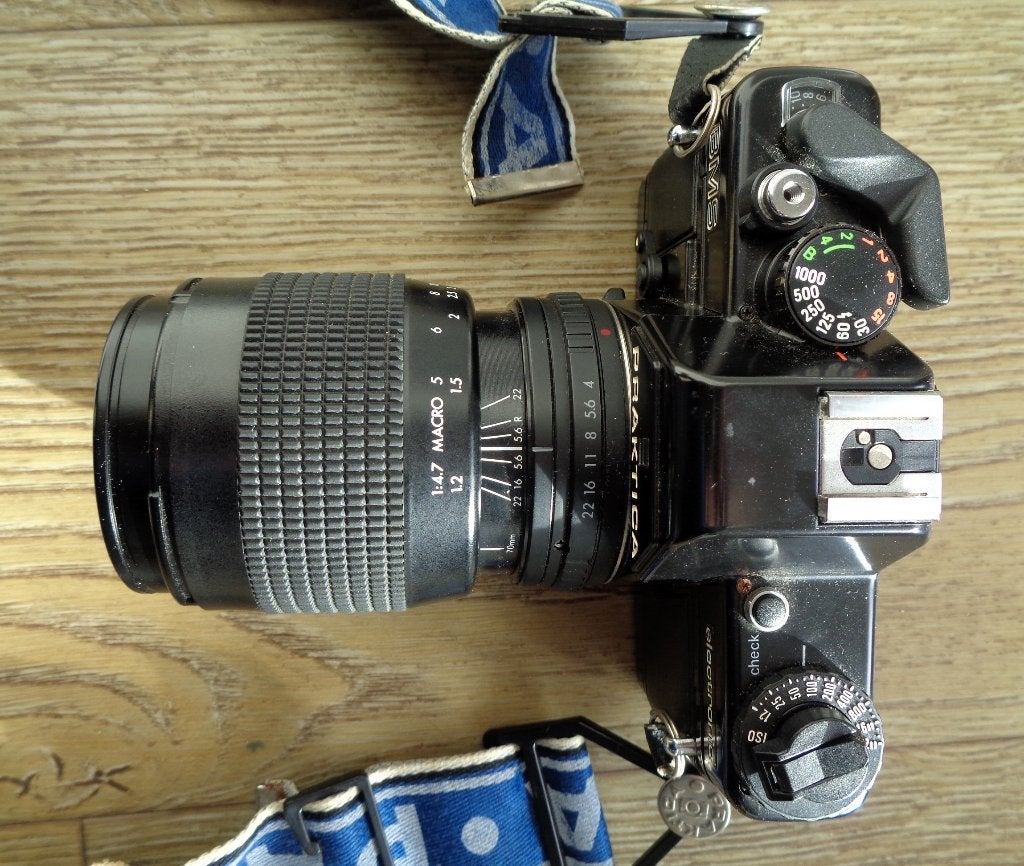 Complete Analoge Praktica B100 Set met Lenzen en Flitser, Audio, Tv en Foto, Fotocamera's Analoog, Ophalen of Verzenden, Gebruikt