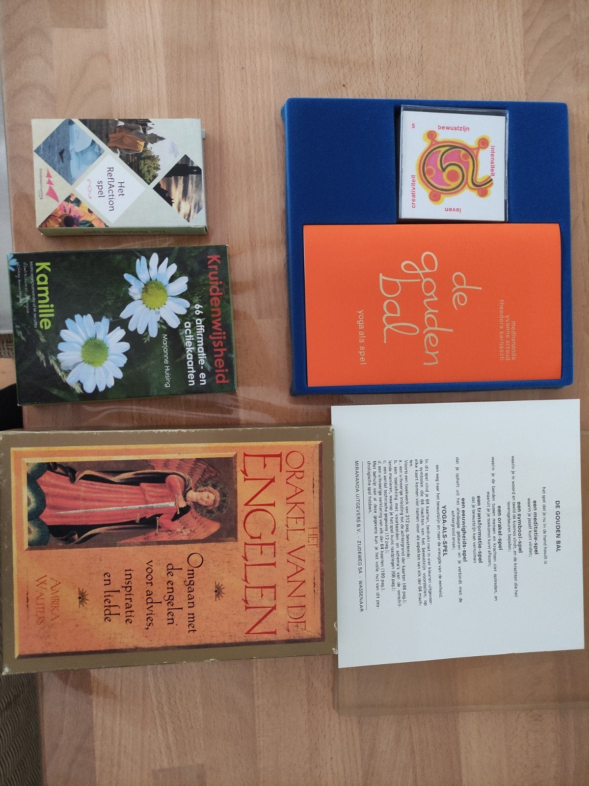 Spirituele Boekenset: Orakelkaarten, Yoga Spel & Meer, Ophalen, Achtergrond en Informatie, Spiritualiteit algemeen, Zo goed als nieuw