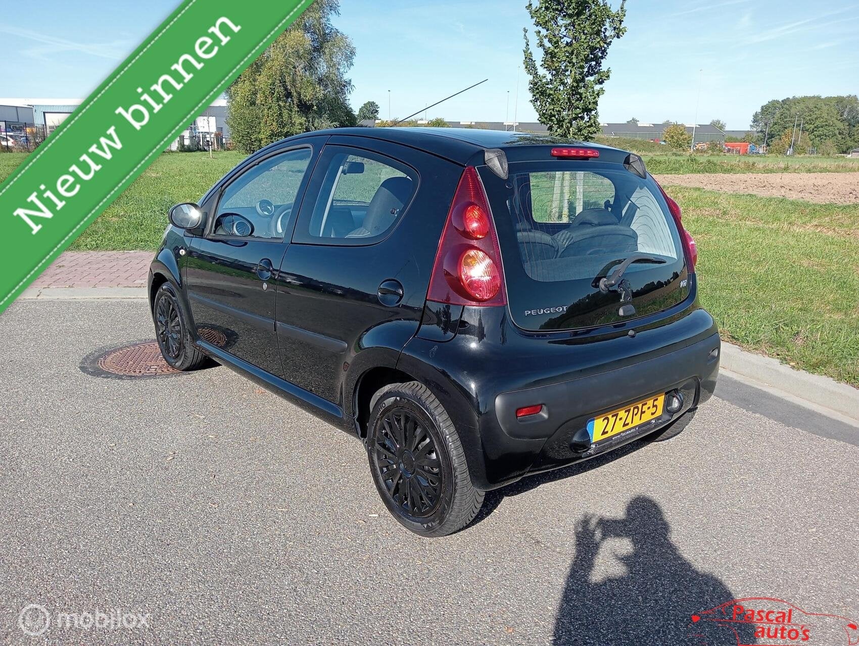 Peugeot 107 1.0 Active nap nw apk airco, Auto's, Voorwielaandrijving, Euro 5, Gebruikt, 4 stoelen