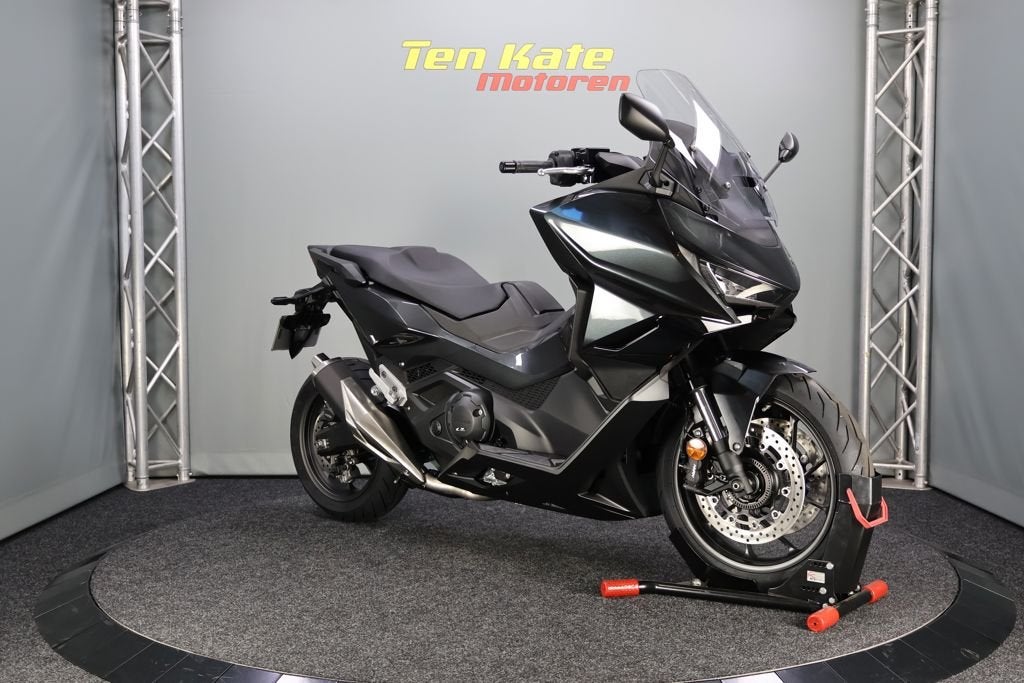 Honda NSS 750 Forza, Scooter, 745 cc, Bedrijf, Meer dan 35 kW