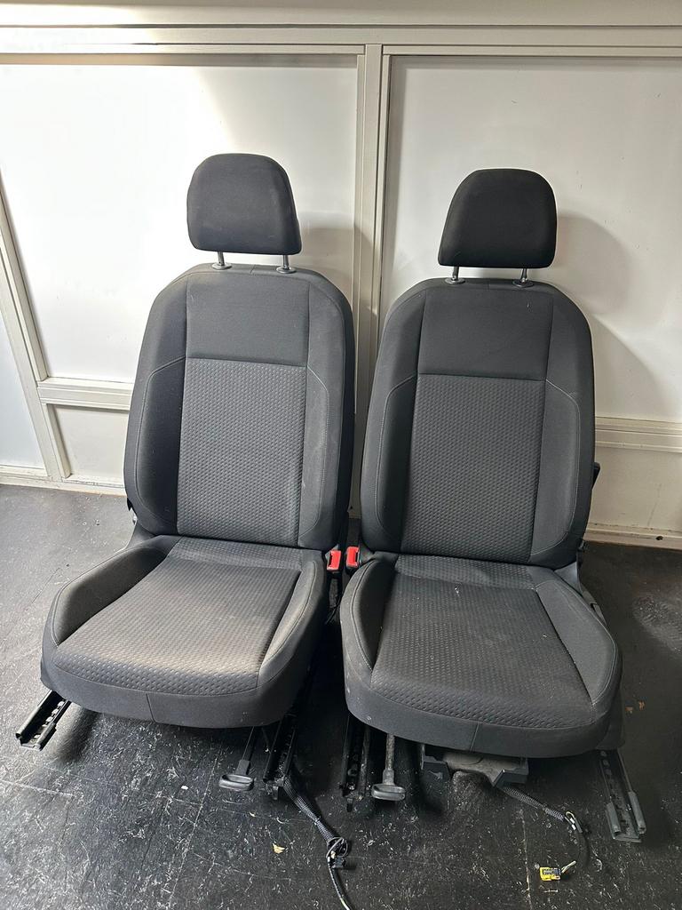 Voorstoelen skoda fabia 2018-2021 incl airbags, Ophalen of Verzenden, Gebruikt, Universele onderdelen, Bumper