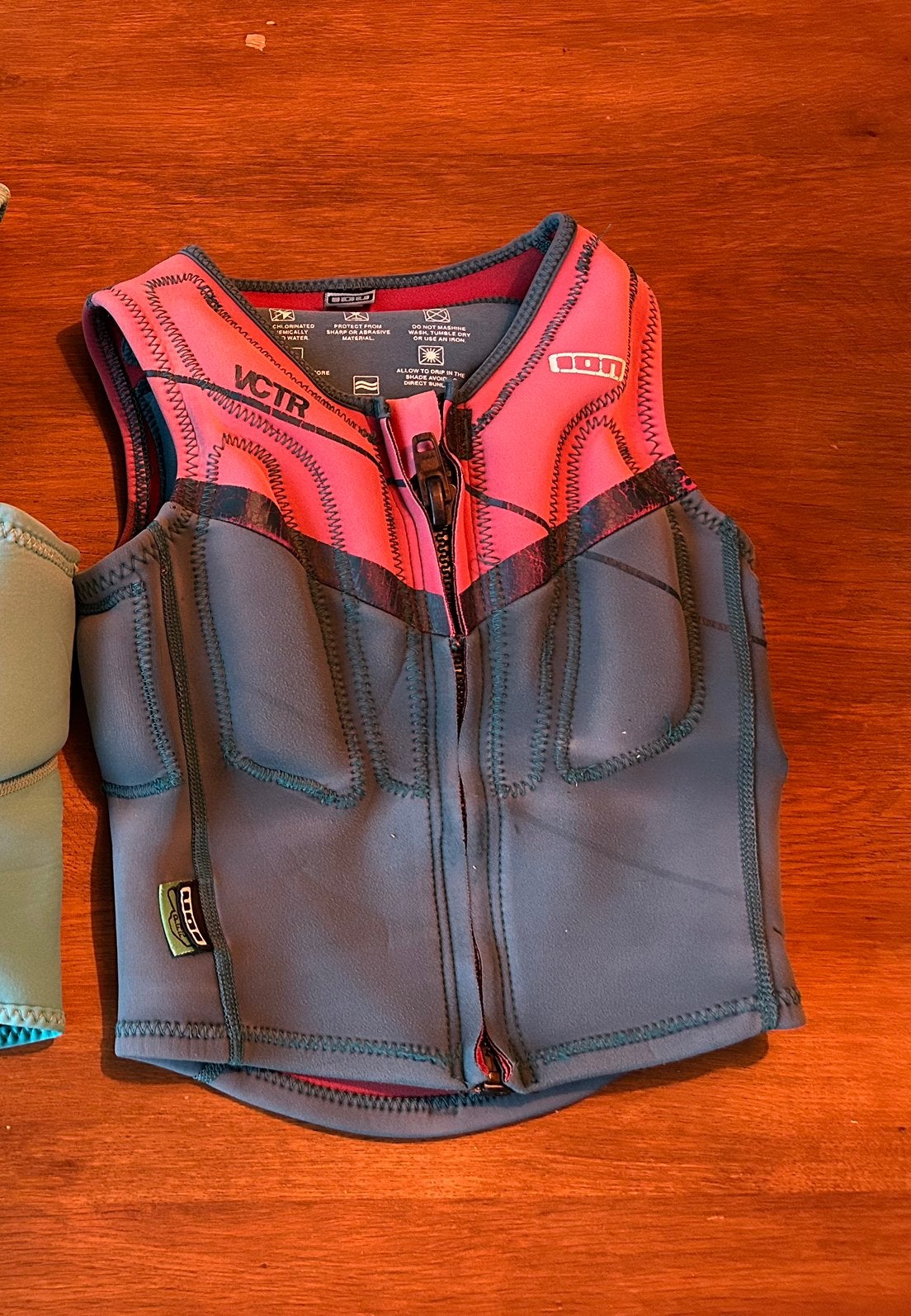 ION  impact vest kind maat 140, Ophalen of Verzenden, Gebruikt, Kind, Overige typen