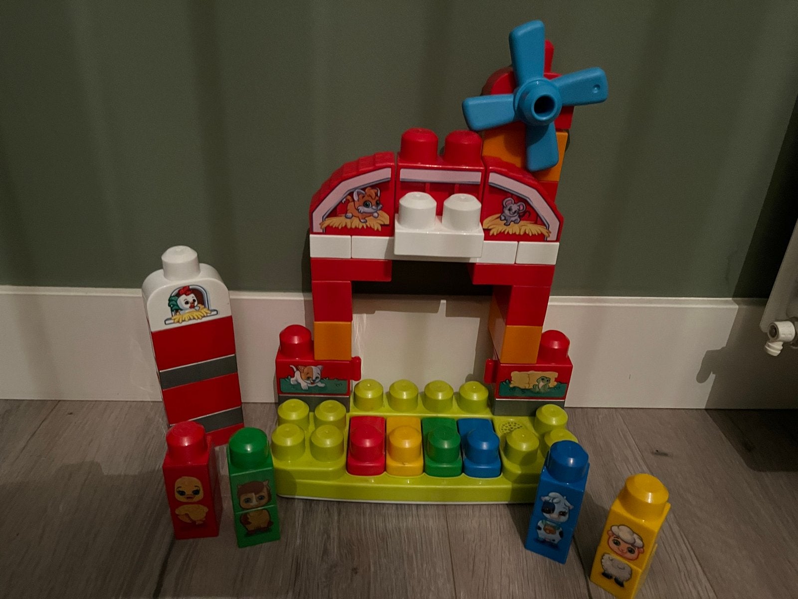Mega Bloks Boerderij met dierengeluiden en bouwblokken, Ophalen of Verzenden, Zo goed als nieuw, Overige typen, Met geluid