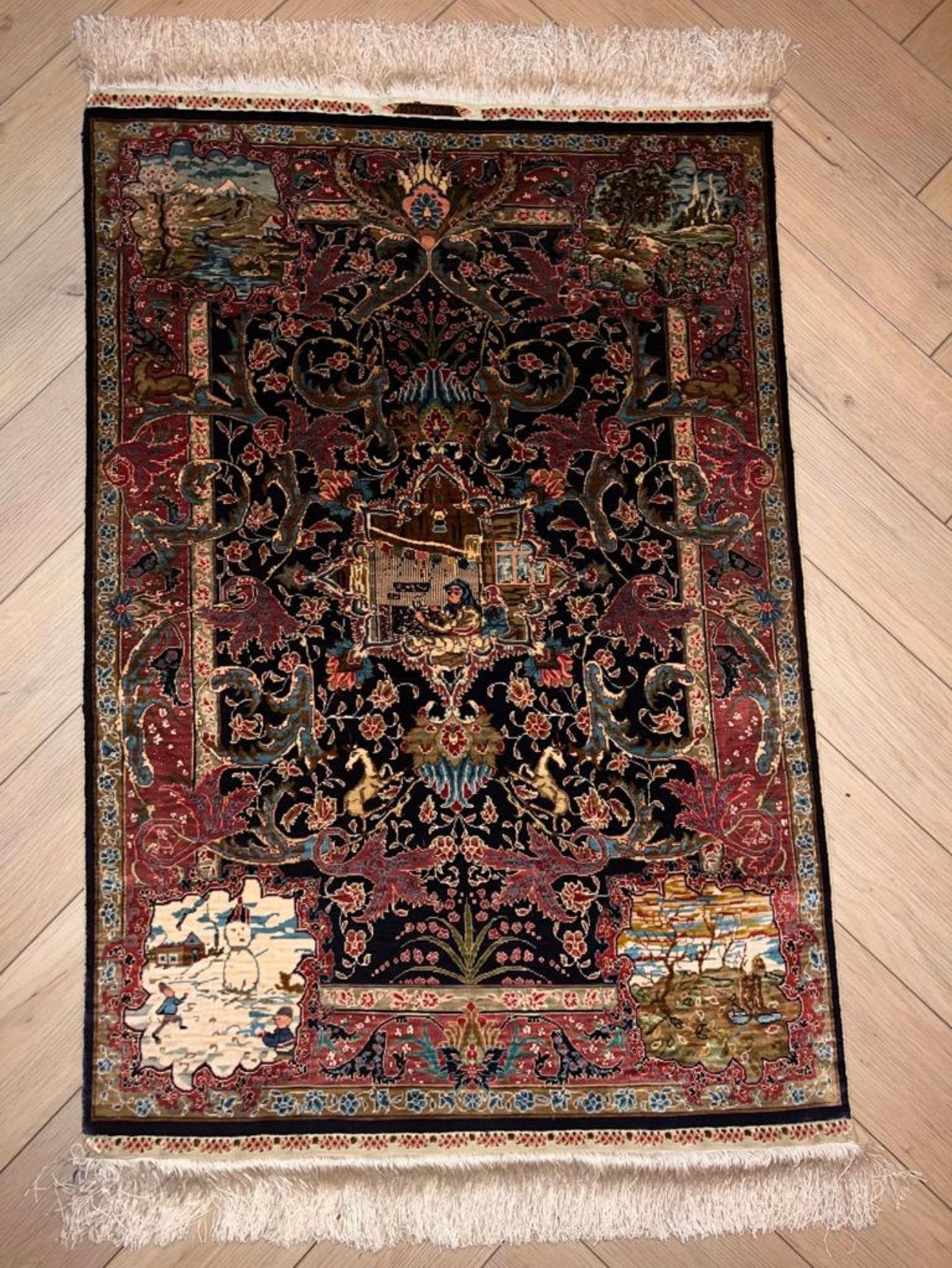 Hereke zijde handgeknoopte tapijt. In nieuw staat. 105x62cm., Huis en Inrichting, Ophalen of Verzenden, Zo goed als nieuw, Rechthoekig