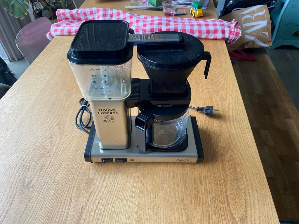 Douwe Egberts Technivorm Moccamaster Koffiezetapparaat, Witgoed en Apparatuur, 10 kopjes of meer, Koffiemachine, Gemalen koffie