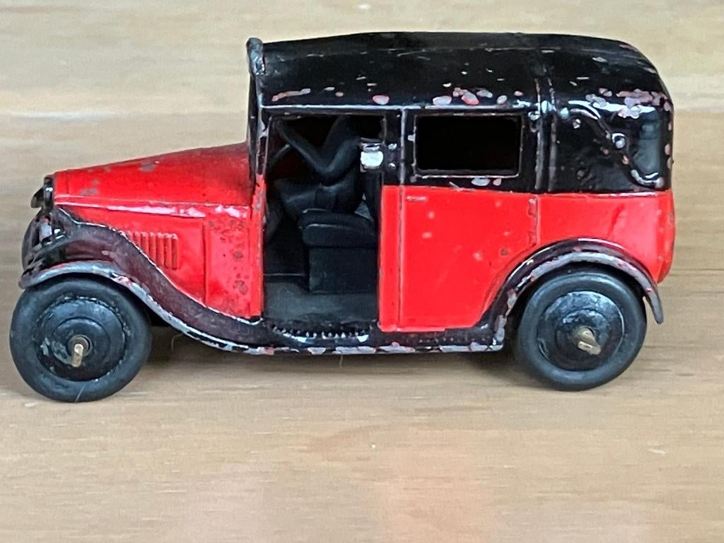 Meccano Dinky Toys 36g - Austin Taxi  rood zwart  ca 1947 GC, Ophalen of Verzenden, Gebruikt, Auto, Dinky Toys