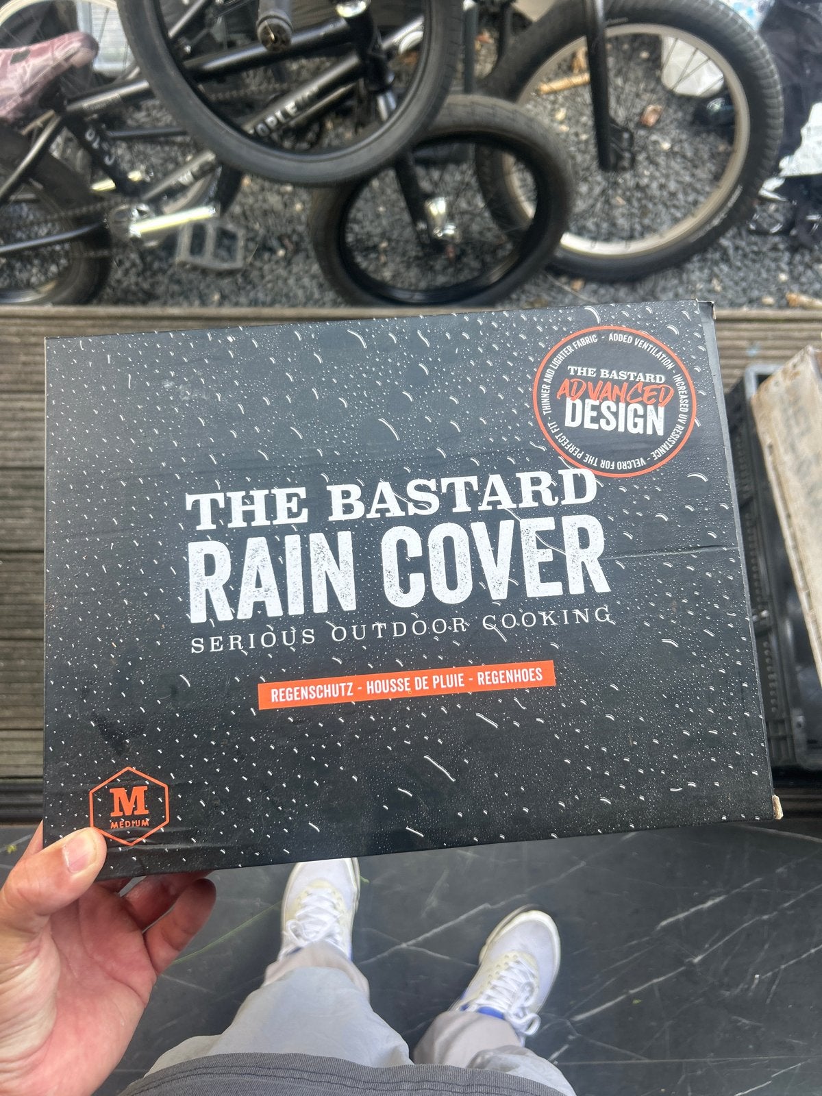 The Bastard Regenhoes Maat M - Bescherm je BBQ