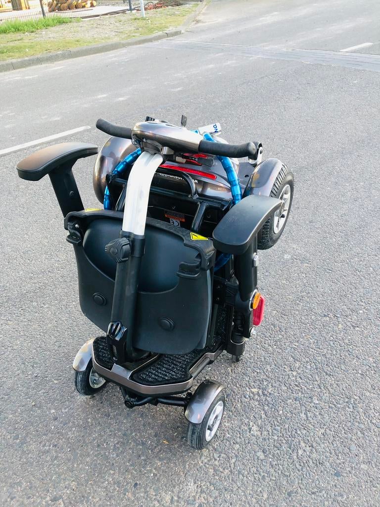 Opvouwbare vouw reis lichtgewicht scootmobiel Brio Bobby 4w, Diversen, 10 km/u of minder, Ophalen of Verzenden, Zo goed als nieuw