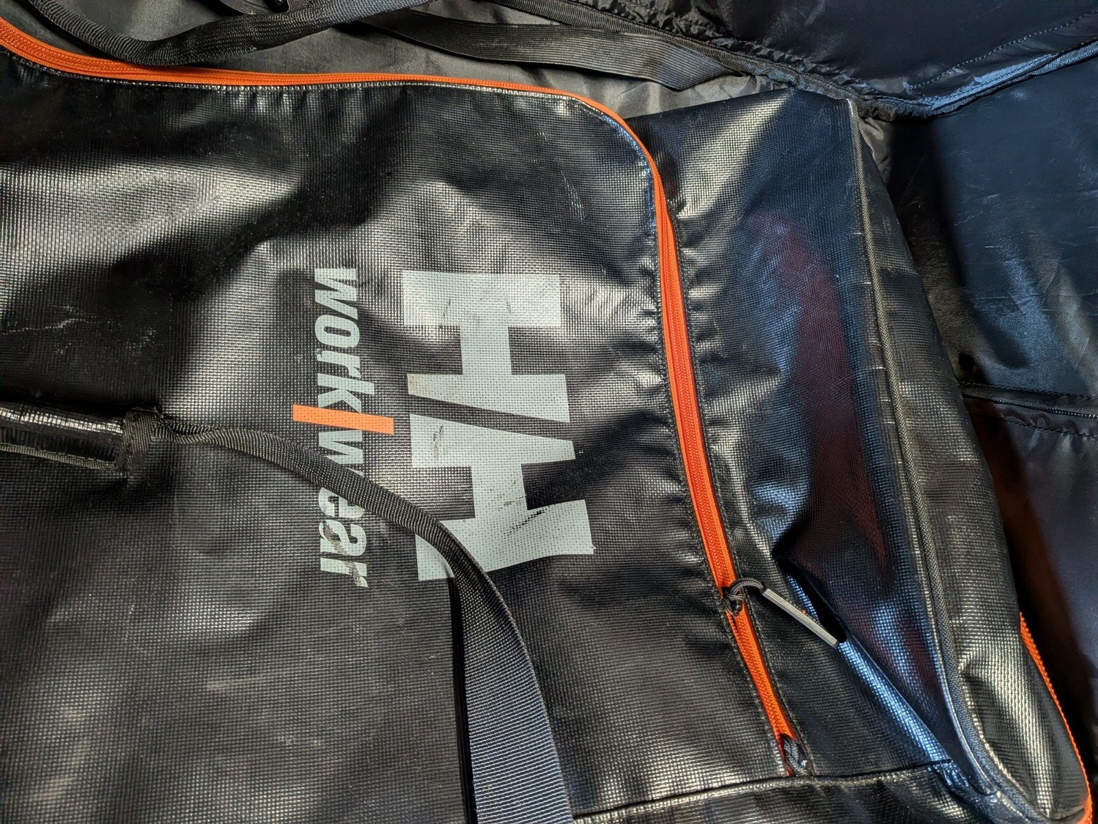 1 + 1 gratis Helly Hansen koffer/tas + Polo koffer., Gebruikt, Hard kunststof, 45 tot 55 cm, Ophalen of Verzenden