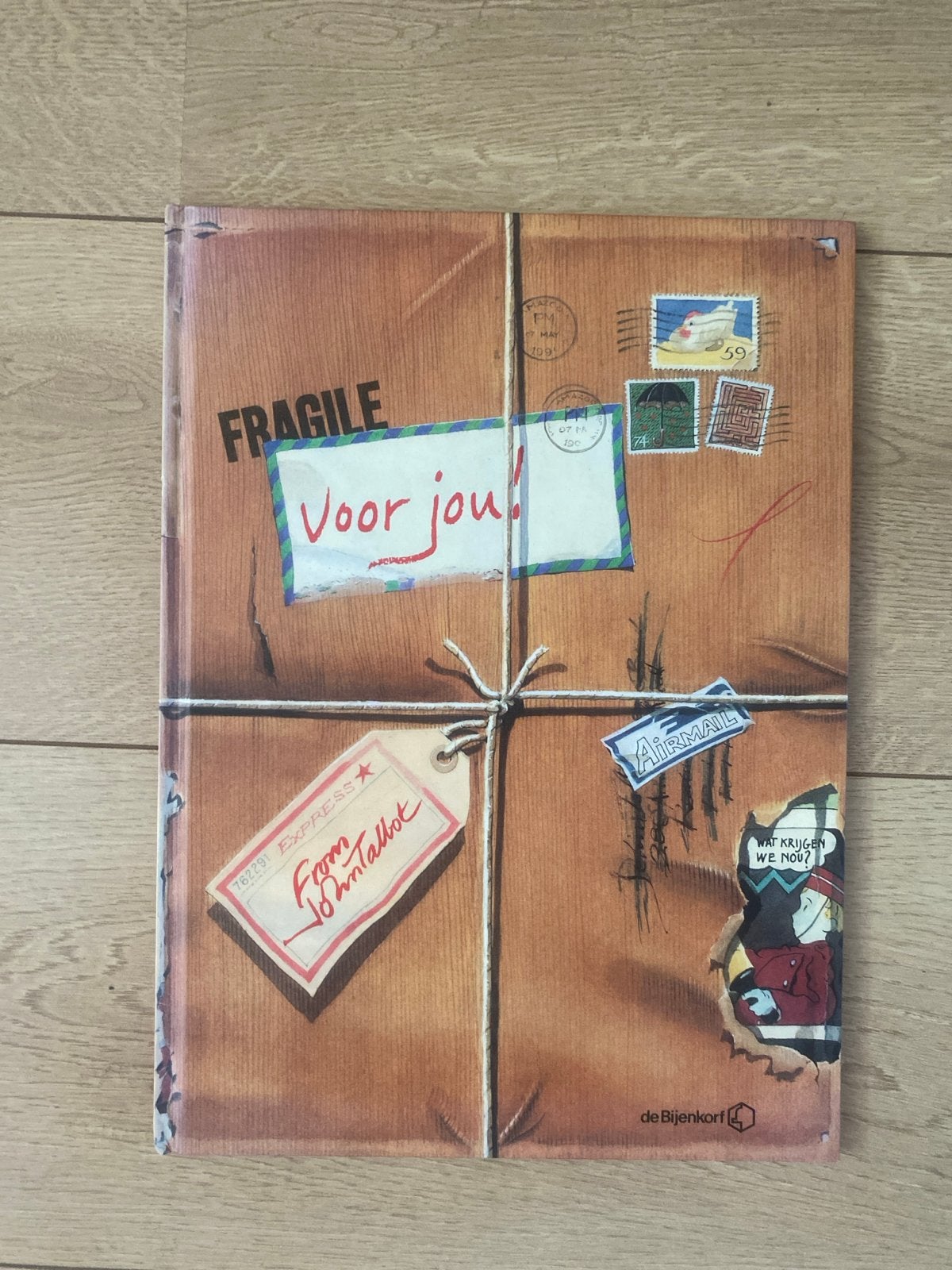 Een Mysterieus Pak Vol Puzzels en Trucs - De Bijenkorf, Ophalen of Verzenden, Zo goed als nieuw, Non-fictie