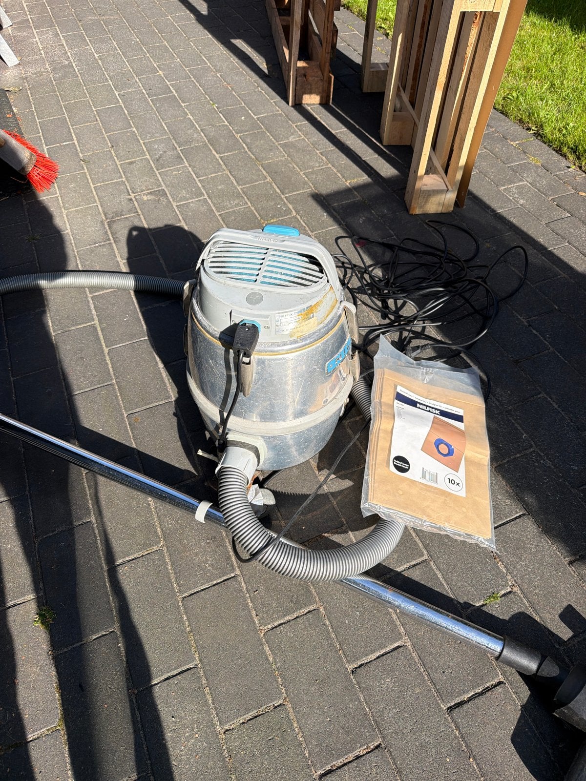 Nilfisk GSD Industriële Stofzuiger - 700W, Gebruikt, Industriële stofzuiger, Minder dan 1200 watt, Ophalen