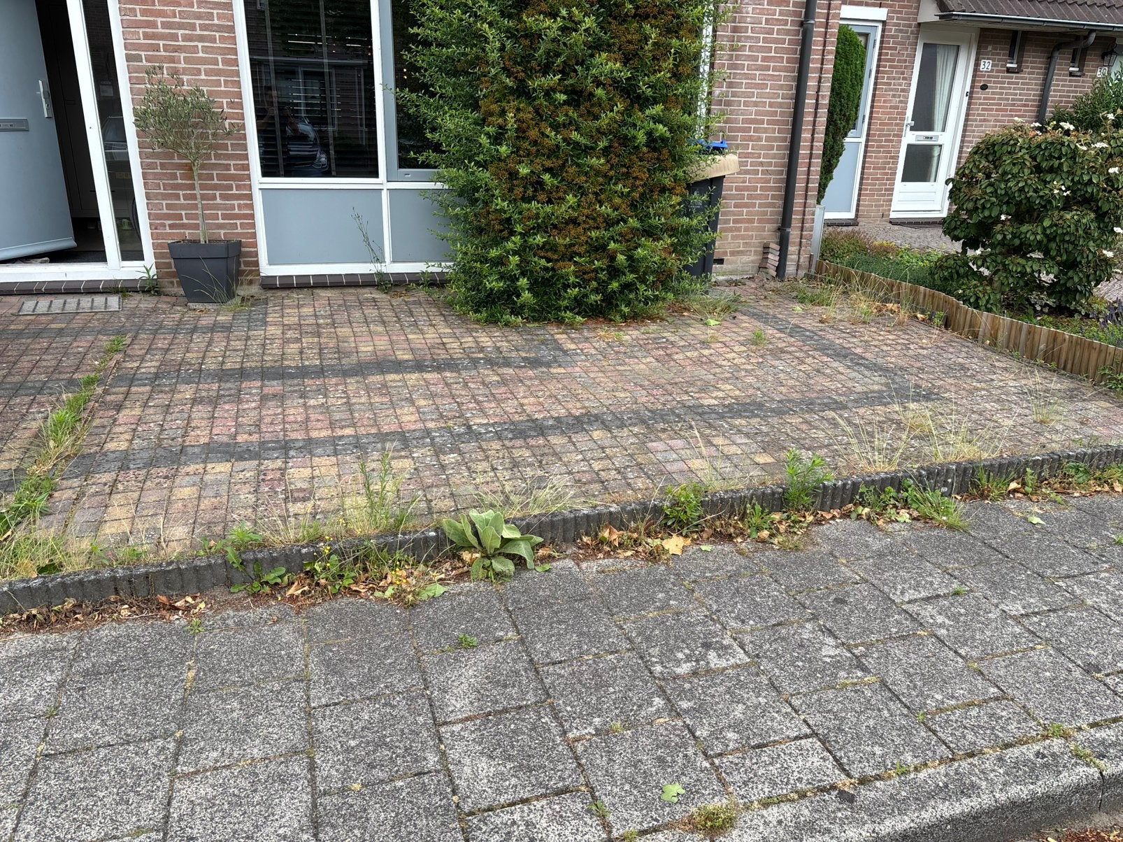 Gratis ophalen/verwijderen, Tuin en Terras, Tegels en Klinkers, Ophalen, Gebruikt, Beton, Klinkers