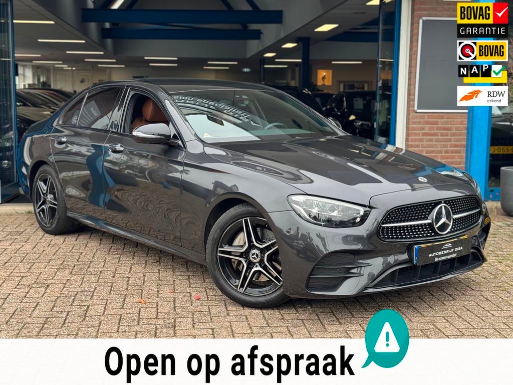 Mercedes-Benz E-klasse 200 AMG 2022 AUT NAVI LEDER LM NAP!, Auto's, Automaat, Achterwielaandrijving, Gebruikt, Euro 6