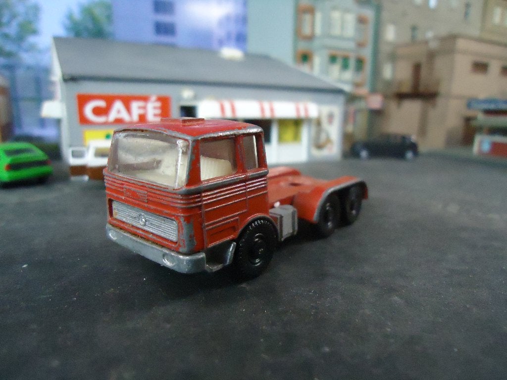 Mercedes Benz LP - Efsi losse trekker rood, Ophalen of Verzenden, Gebruikt, Bus of Vrachtwagen, Efsi