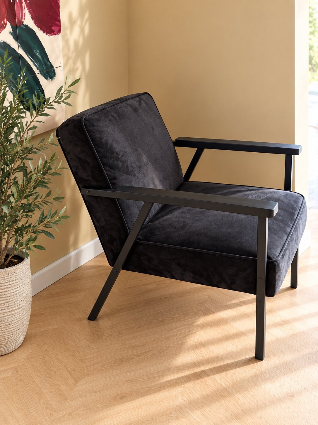 Woood fauteuil Vicky fluweel antraciet met houten liggers, Ophalen, 75 tot 100 cm, Zo goed als nieuw, 50 tot 75 cm
